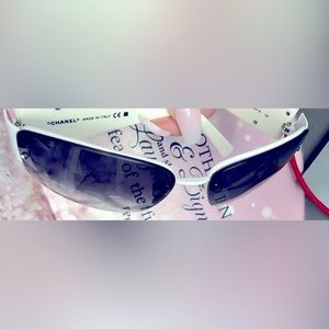 100% AUTHENTIC CHANEL SUNGLASSES WHITE WITH RHINESTONES